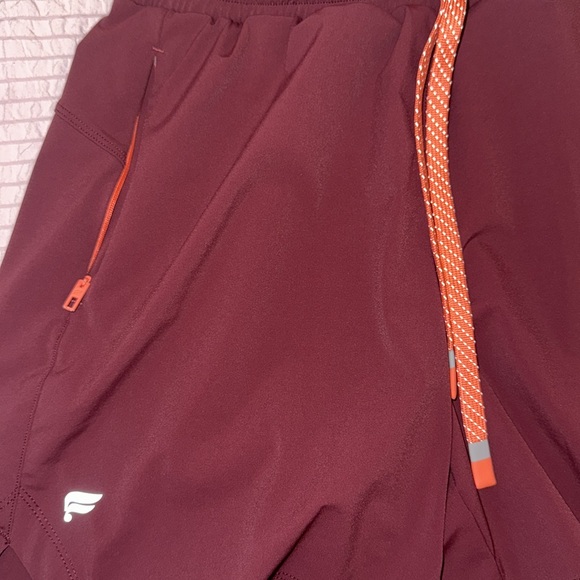Fabletics shorts - Picture 3 of 3